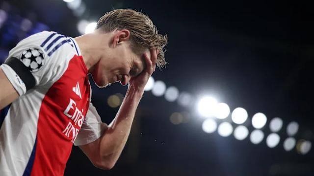 b体育-首遭樱桃双杀，得失皆系定位球，枪手命该与四为伍？