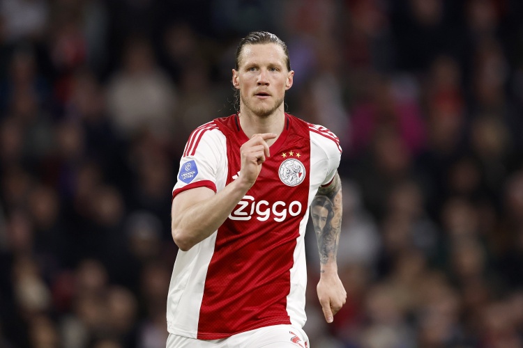 b体育-记录报：本菲卡有意免签韦霍斯特，特温特等多家俱乐部同时关注